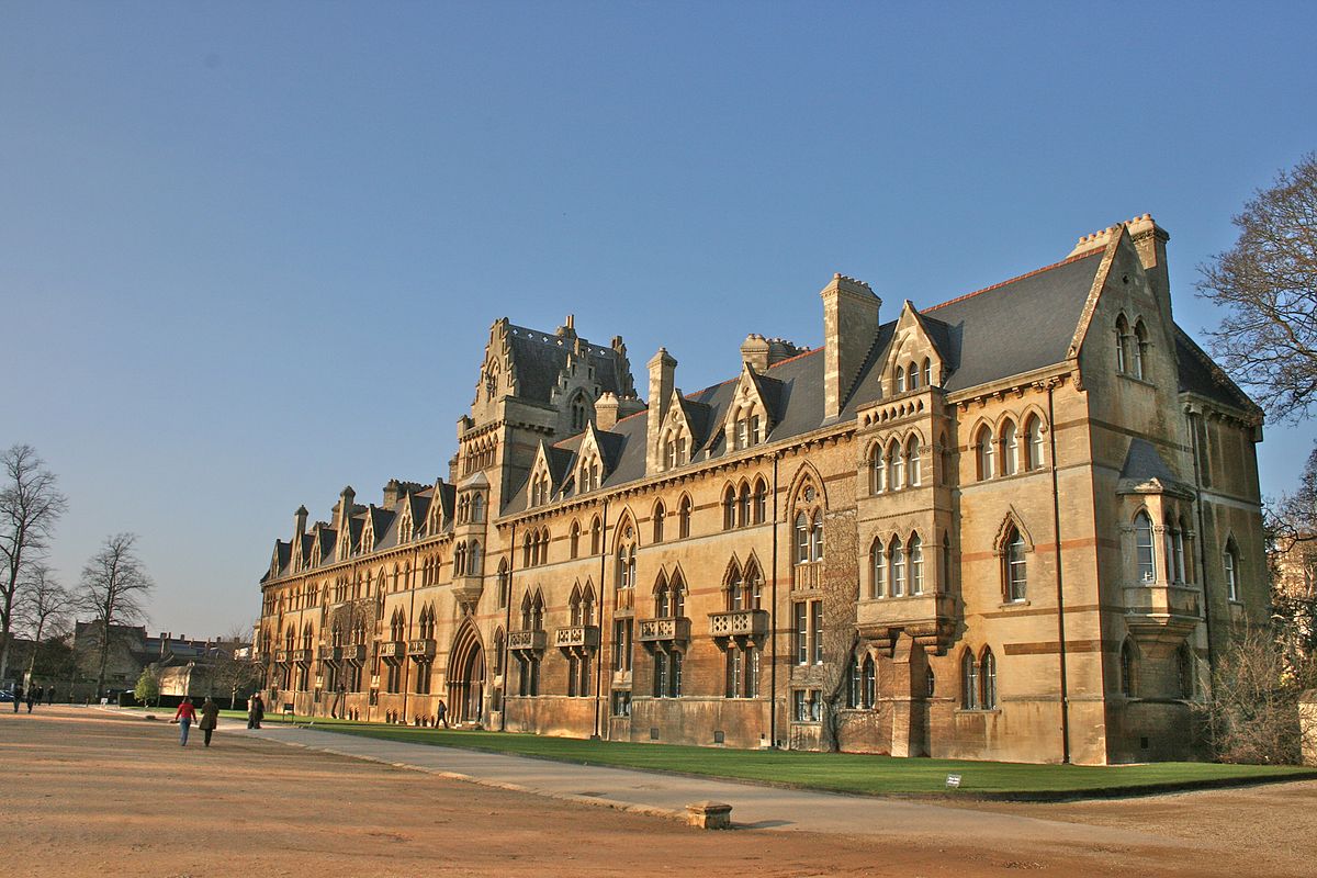 Universidades públicas de España con los mejores programas de grado en Historia