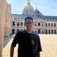 Profesor Achraf Sennoussi Banit  - BuscaTuProfesor