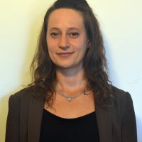 Profesor - Julia Hessing