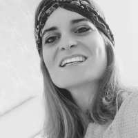 Profesor - Elisabeth Ucha