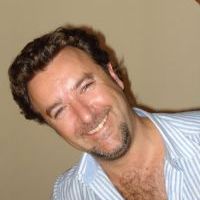 Profesor - Steve Nixon