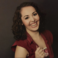 Profesor - Rebecca Hersey
