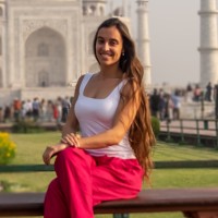 Profesor Mónica López Oliva - BuscaTuProfesor