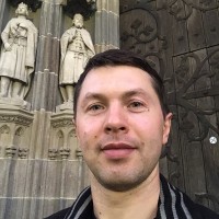 Profesor - Yurii Hamii