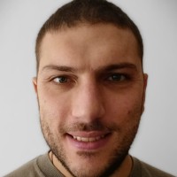 Profesor Stefanos Karapatakis - BuscaTuProfesor